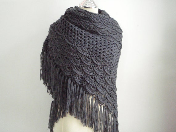 Crochet Shawl in Dark Gray by NRWhandmade on Etsy