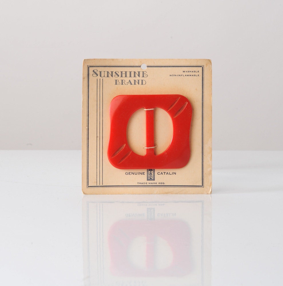 1940's Large Red Carved Catalin Buckle on Original Card