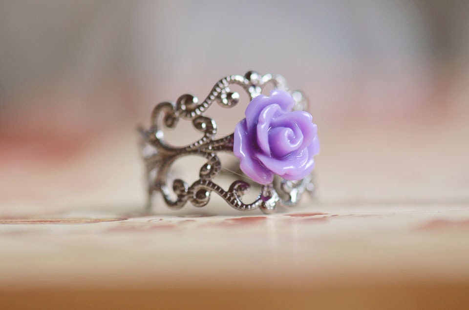 Leiana Silver Filigree Rosebud Ring (Periwinkle)