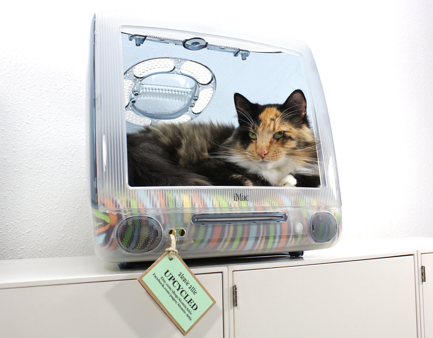 Upcycled Apple Computer Pet Bed - iMac - "Think different"