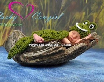 Alligator or Crocodile Cuddle Critter Cape Set  - Newborn Photography Prop -