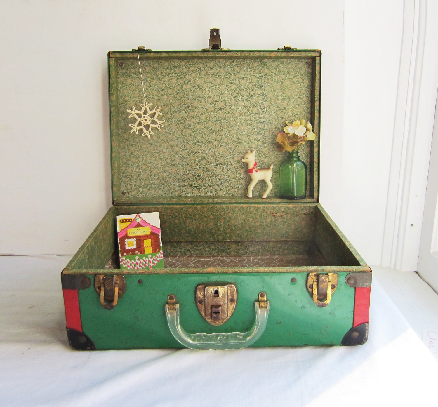 Vintage Metal Box Green & Red Roller Skate Case/ by TheeLetterQ