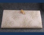 Glittering Floral Patterned Cream Clutch with Gold Clasp