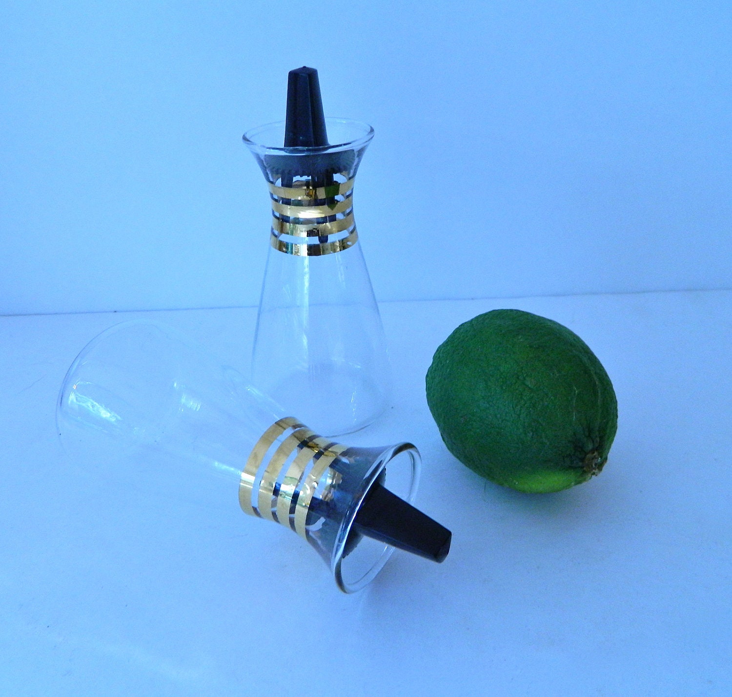 vintage 1950s Pyrex shakers gold band salt & pepper glass cruets