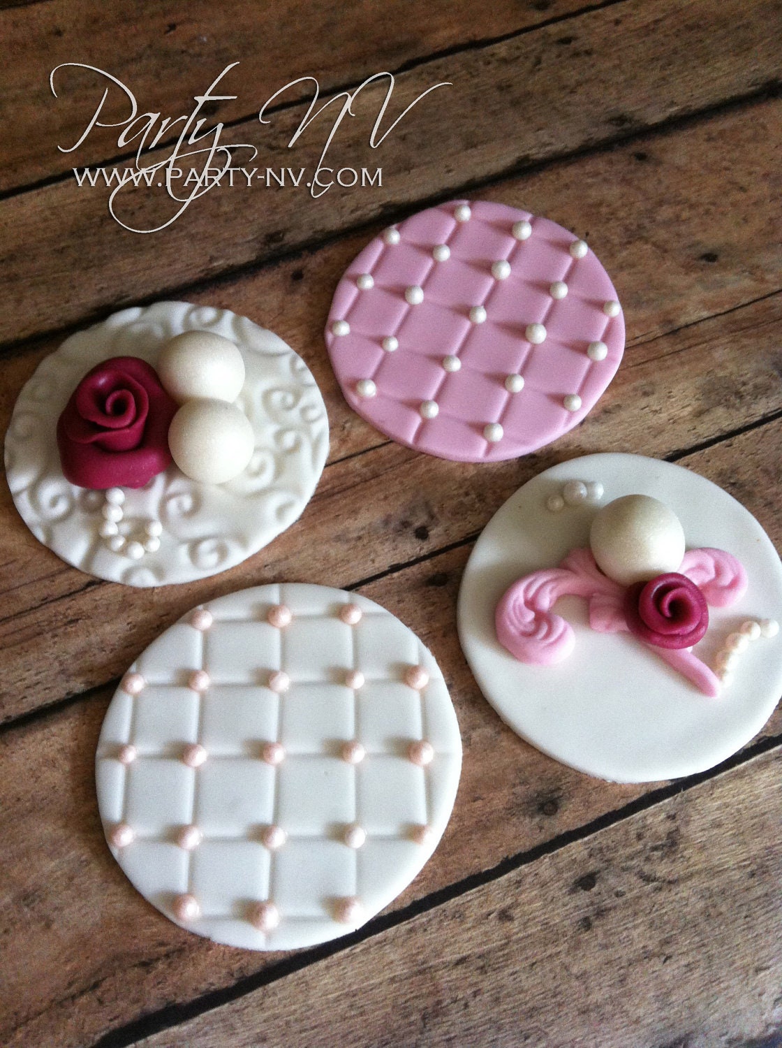 EDIBLE (Fondant Cupcake or Cookie Toppers) - Vintage, Shabby Romance Il_570xn