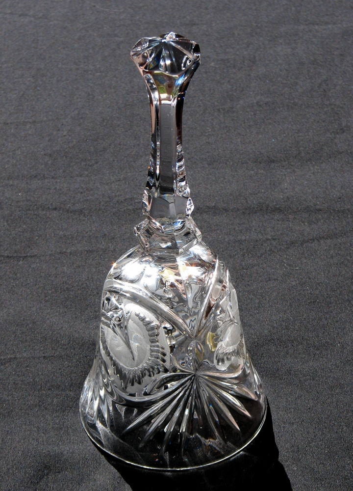 Genuine 24 Lead Crystal Bell by Leonard West by northwindtrading