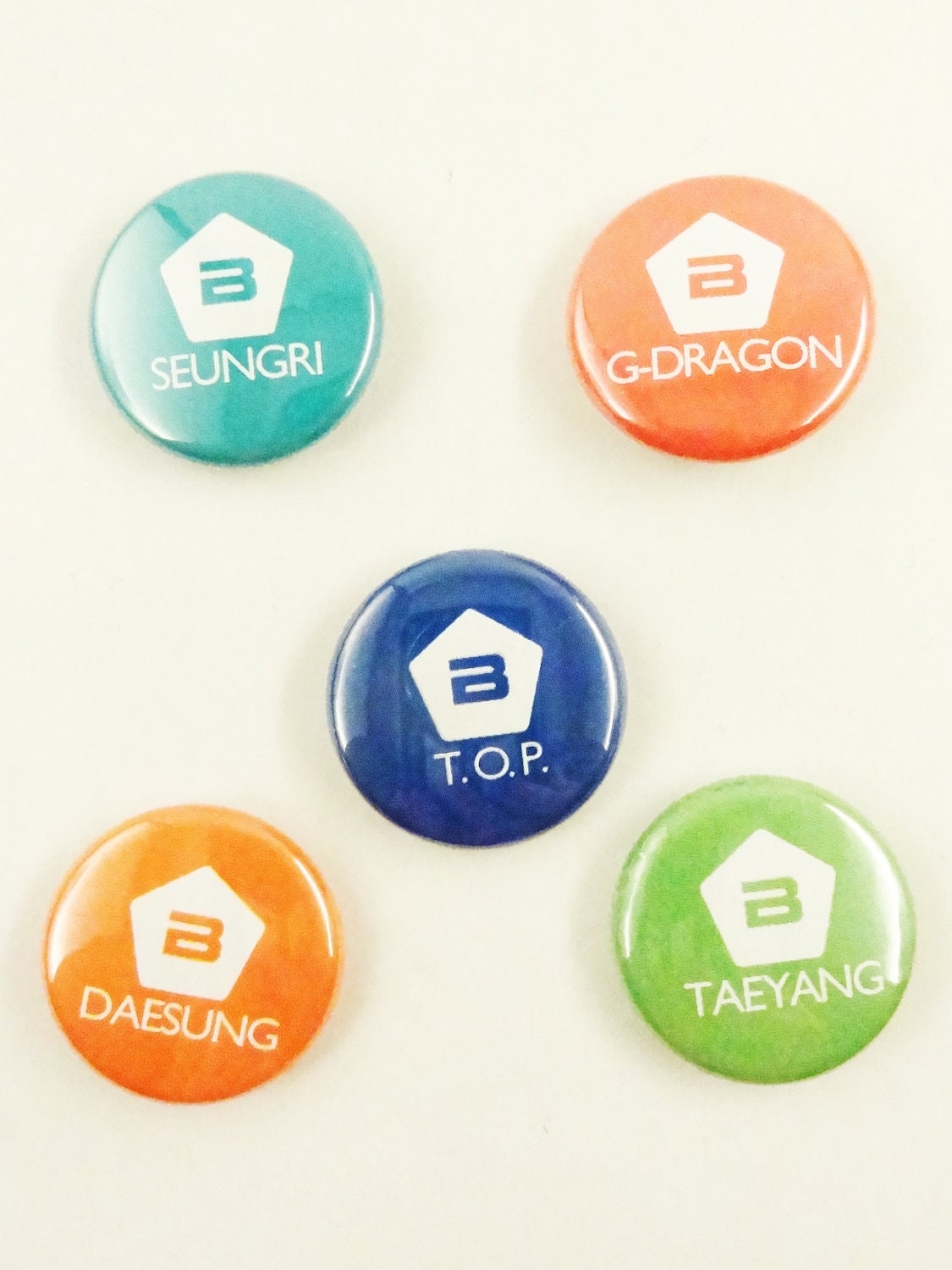 BigBang 1 Inch PinBack Buttons Set of Five VIP Big Bang K Pop Korean Music