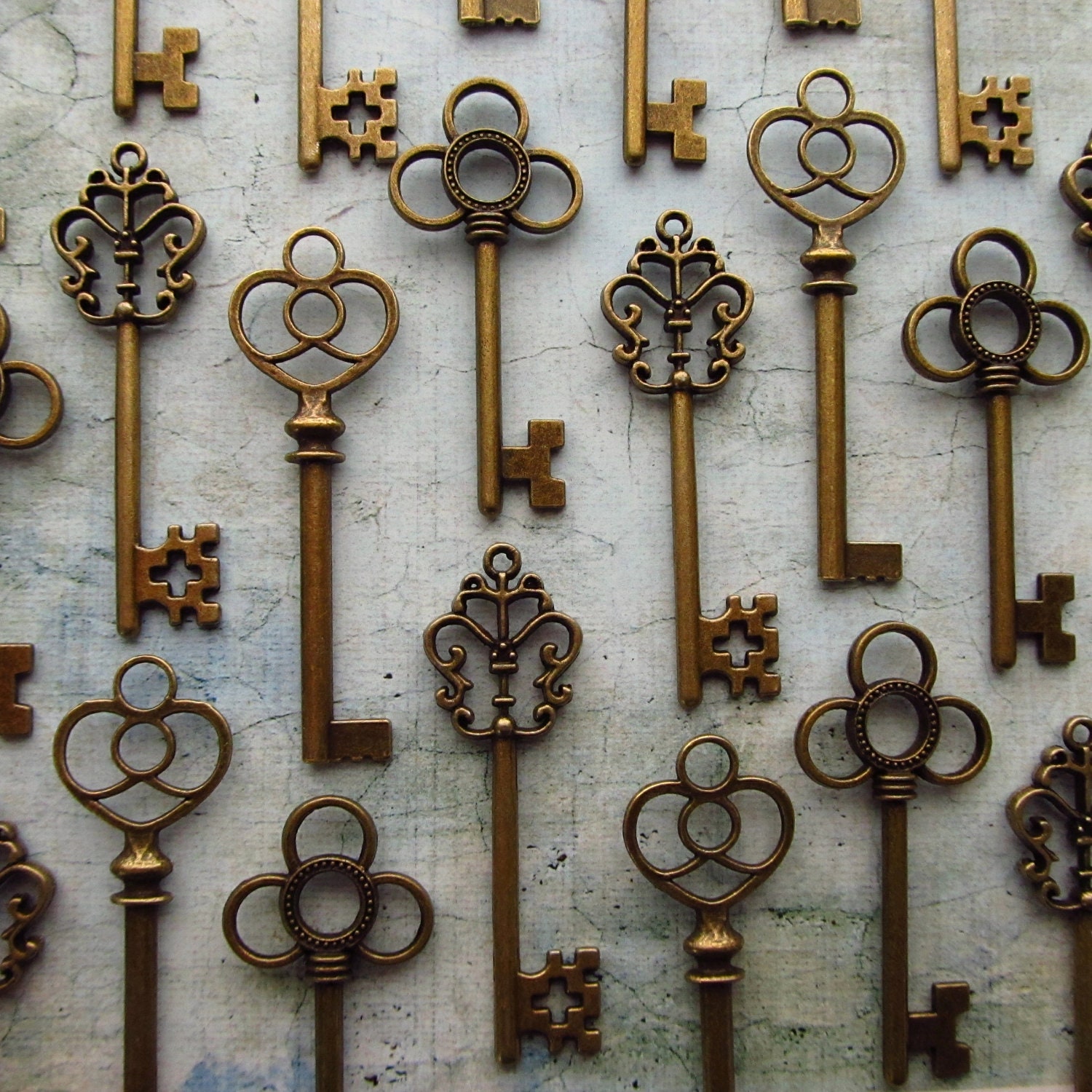 The Lindley  Collection - Skeleton Key  Assortment in BRONZE - Set of 18 Keys - Three Styles