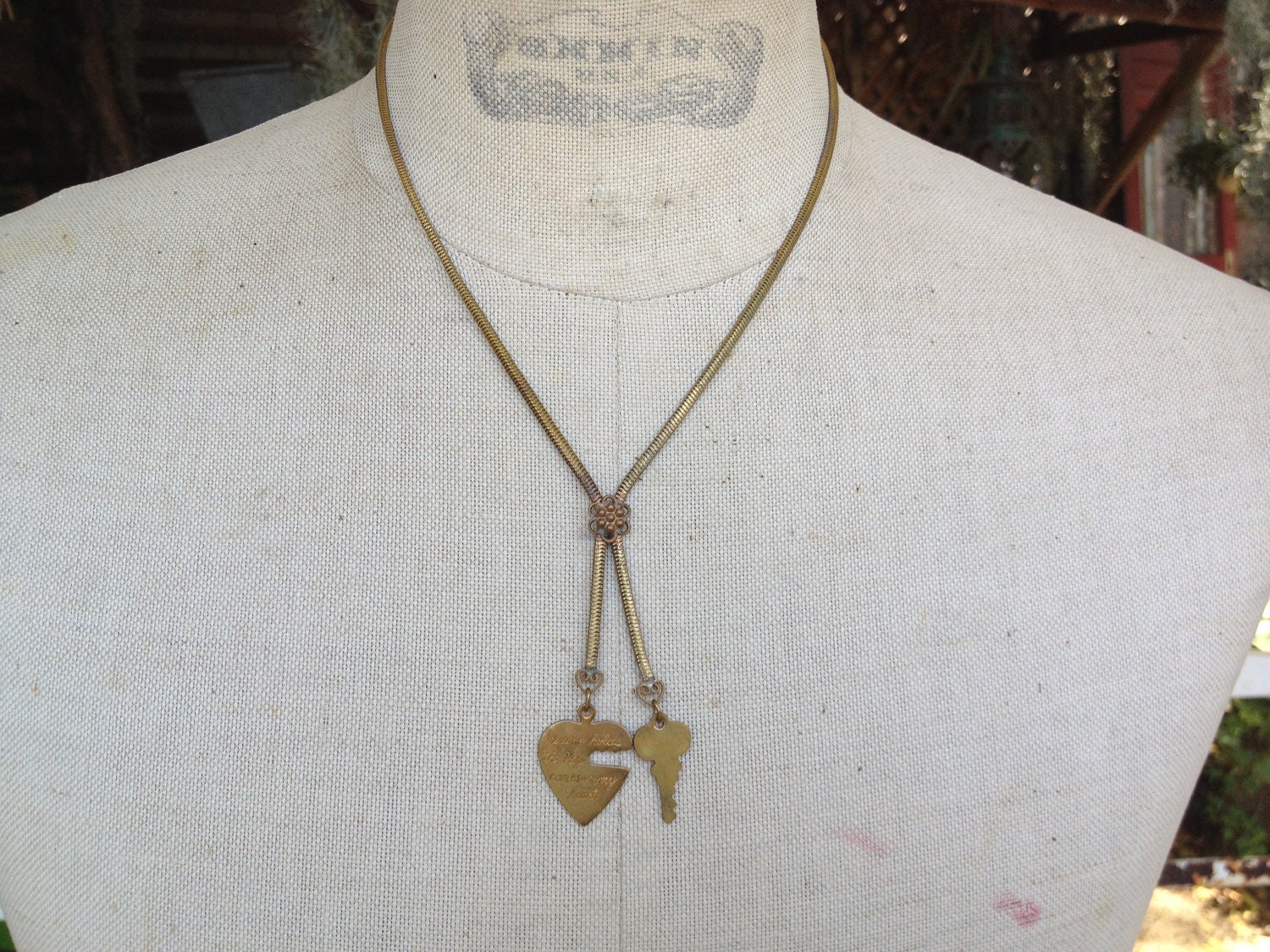 1930s 40s Sweet Heart Necklace Heart and key