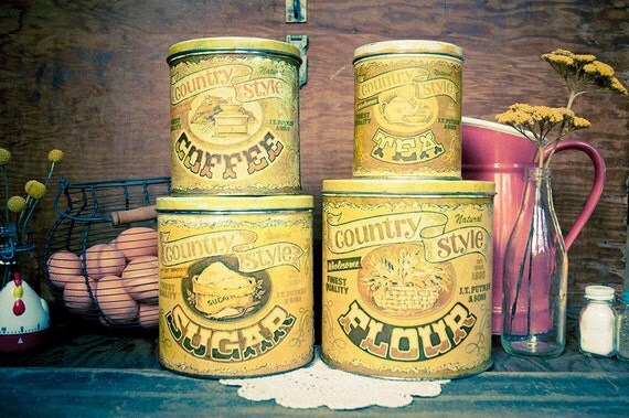 4 Piece Vintage Circa 1977 Kitchen Tin Canister Set/Nesting Tins