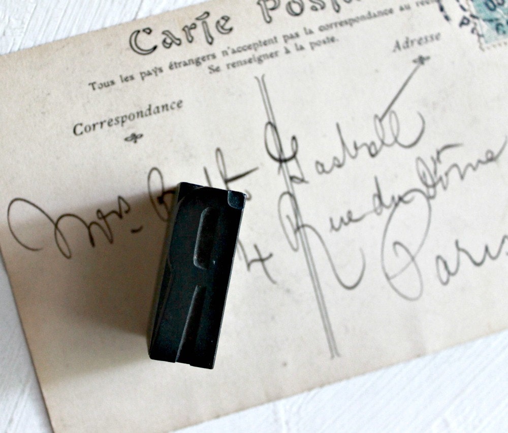 Vintage Wood Letterpress R