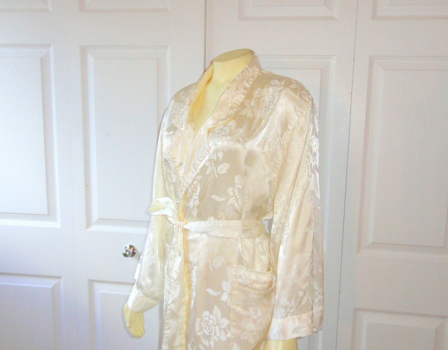 Vintage Dressing Gown Robe Victoria's Secret Ivory Jacquard Satin Bridal Wedding Lingerie Modern M - L