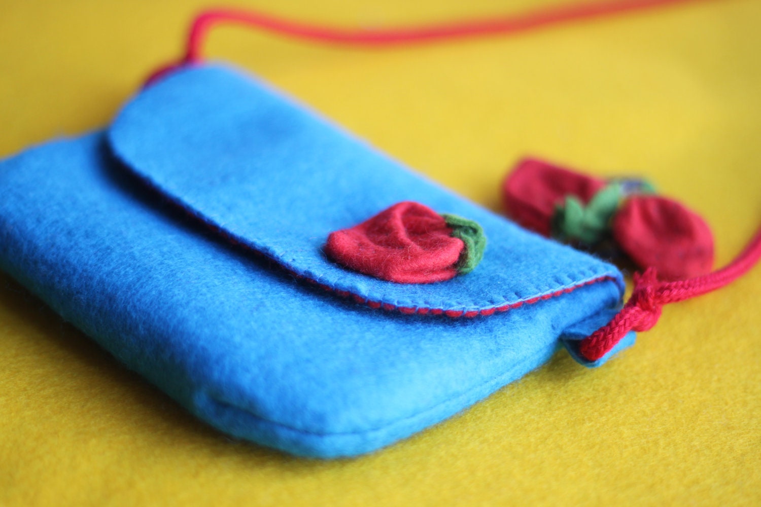 Kawaii pochette  in felt