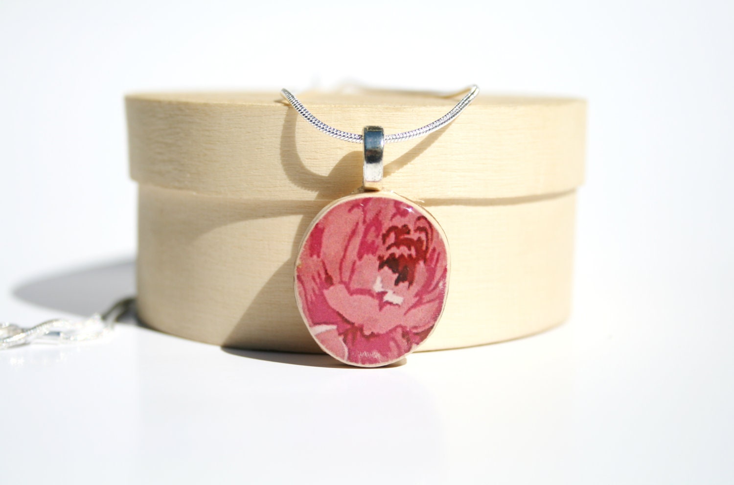 Floral Pendant necklace best friend gift Unique gifts wood gifts pink flower nature lover gifts circle pendant eco friendly