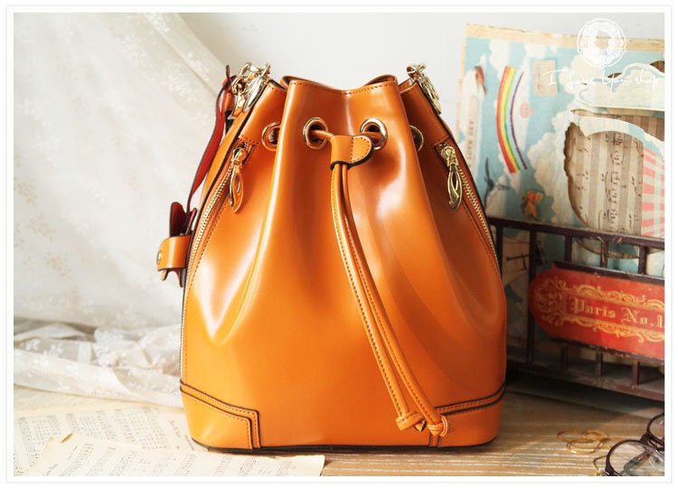 Leather Tote Bag - Shoulder Bag - Handbag in Retro Brown
