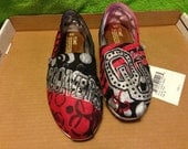 Oklahoma Sooners hand painted toms shoes.