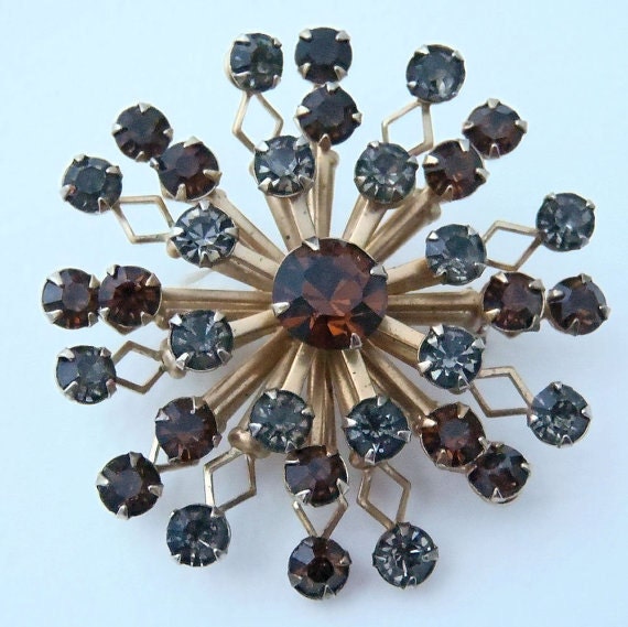 Lovely Vintage Starburst Brooch Pin with Rhinestones of Amber and Clear