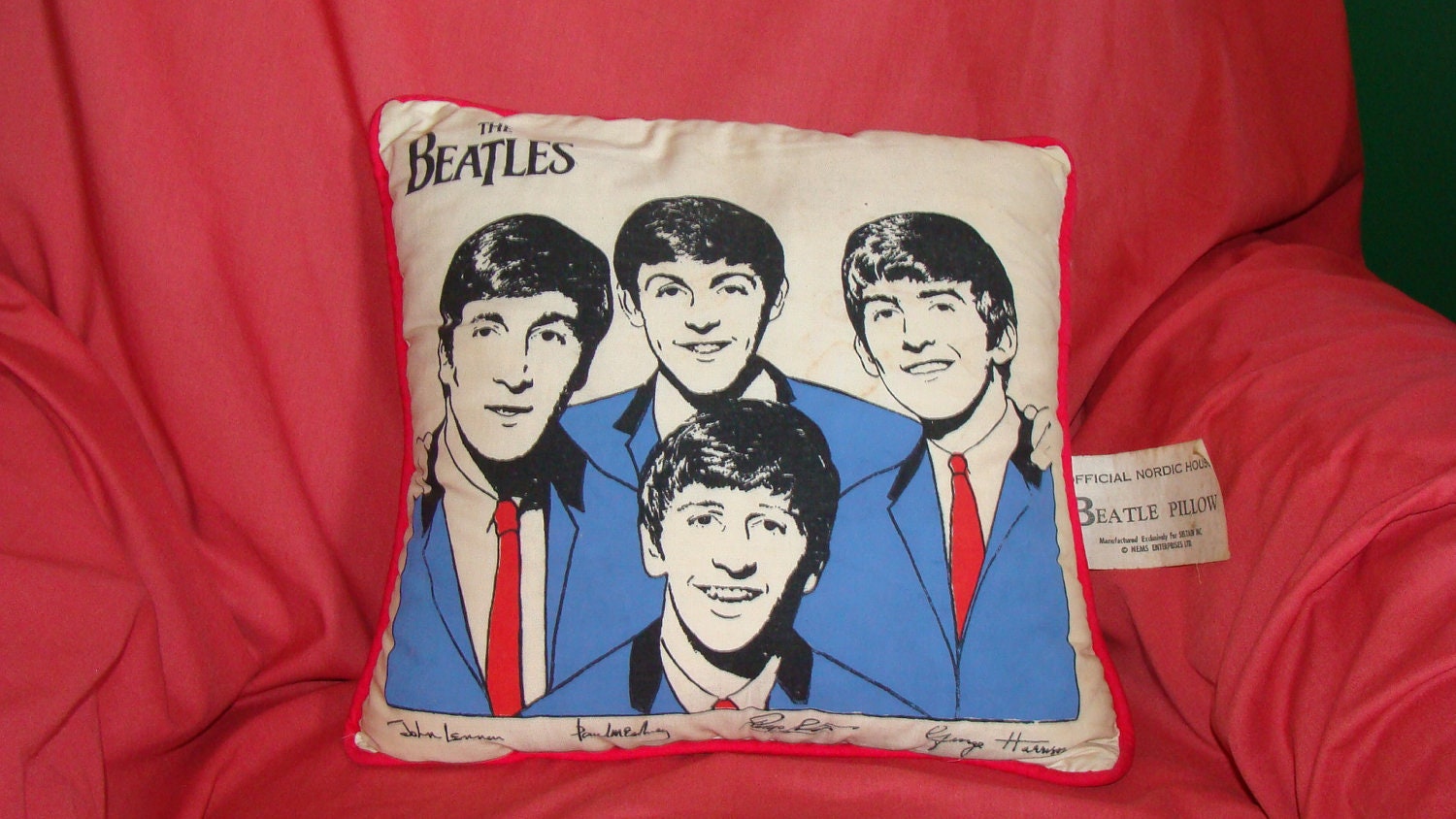 BEATLES Original Nordic House Pillow 1964 both by RareMusicAndMore