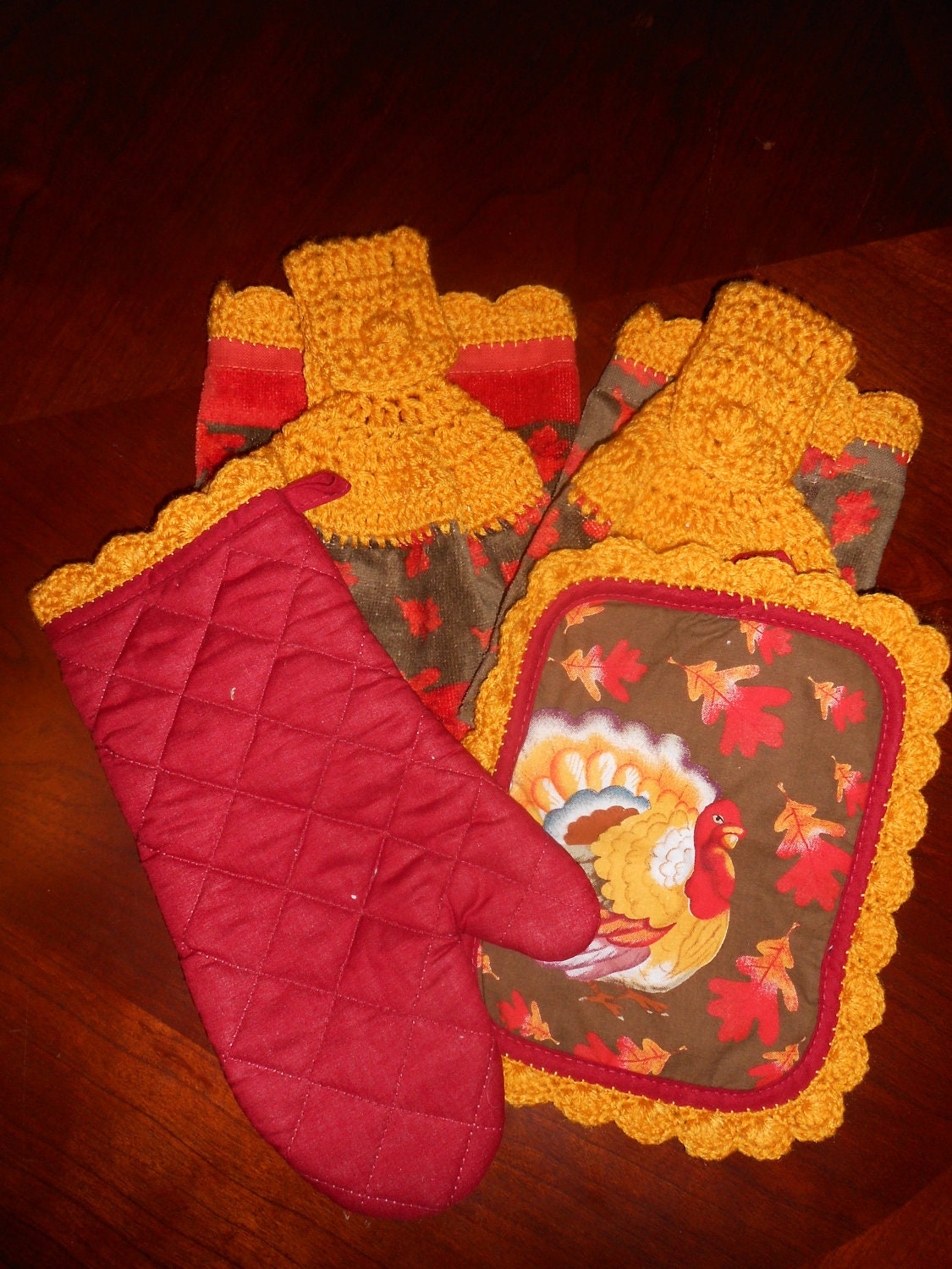 Kitchen Towel Set - Crochet Trim -Thanksgiving set consisting of two hanging towels, pot holder and oven mitt