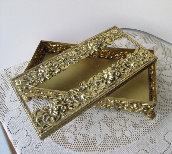 20 OFF Gold Embossed Tissue Box Kleenex Holder by Collectique