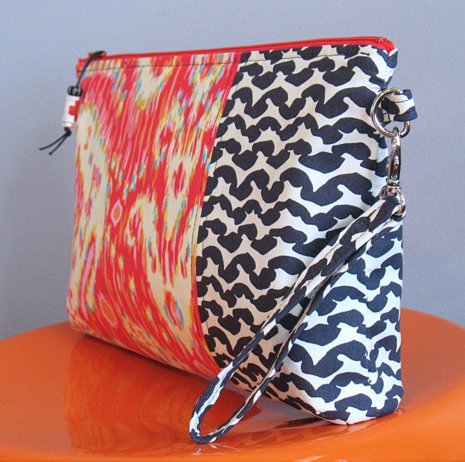 Amy Butler Lark - Medium Dusty Hipster Wristlet Clutch Bag