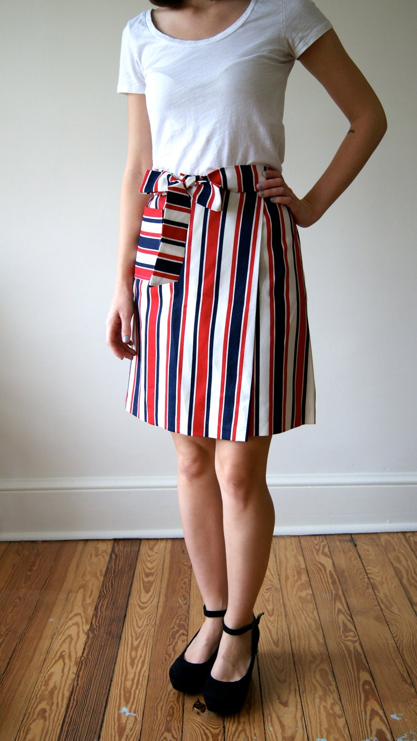 60s Deadstock Mini Skirt. Vintage Nautical Skort. Red, White, and Blue Mod Shorts. Large / Extra Large.