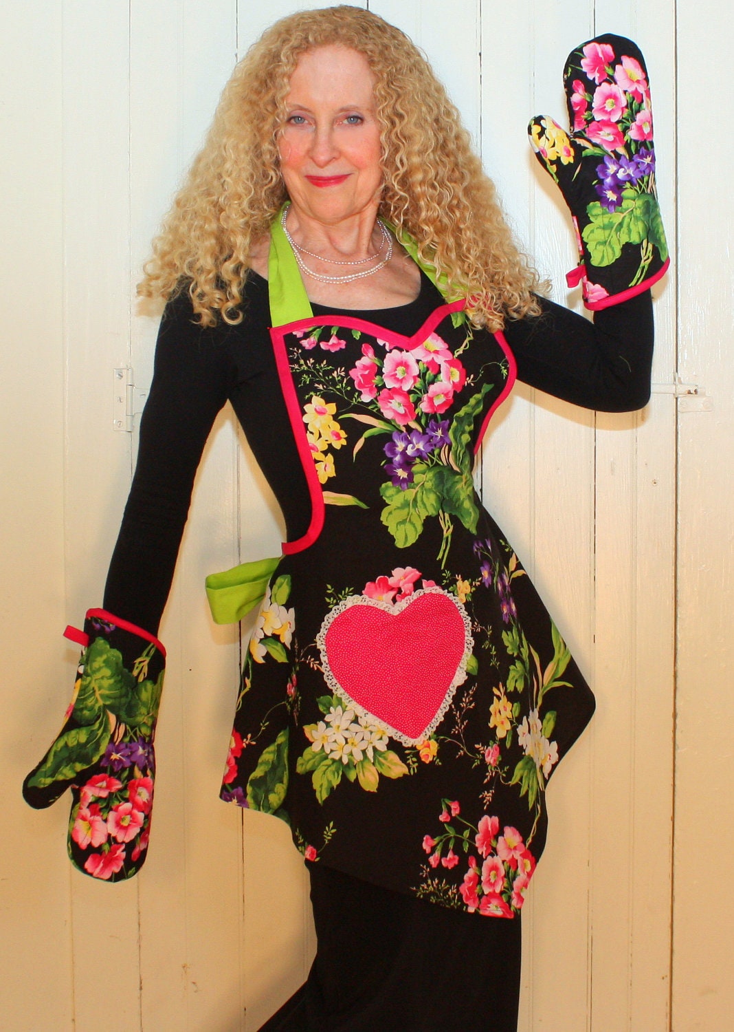 Vintage Apron in Pink and Purple Flowers