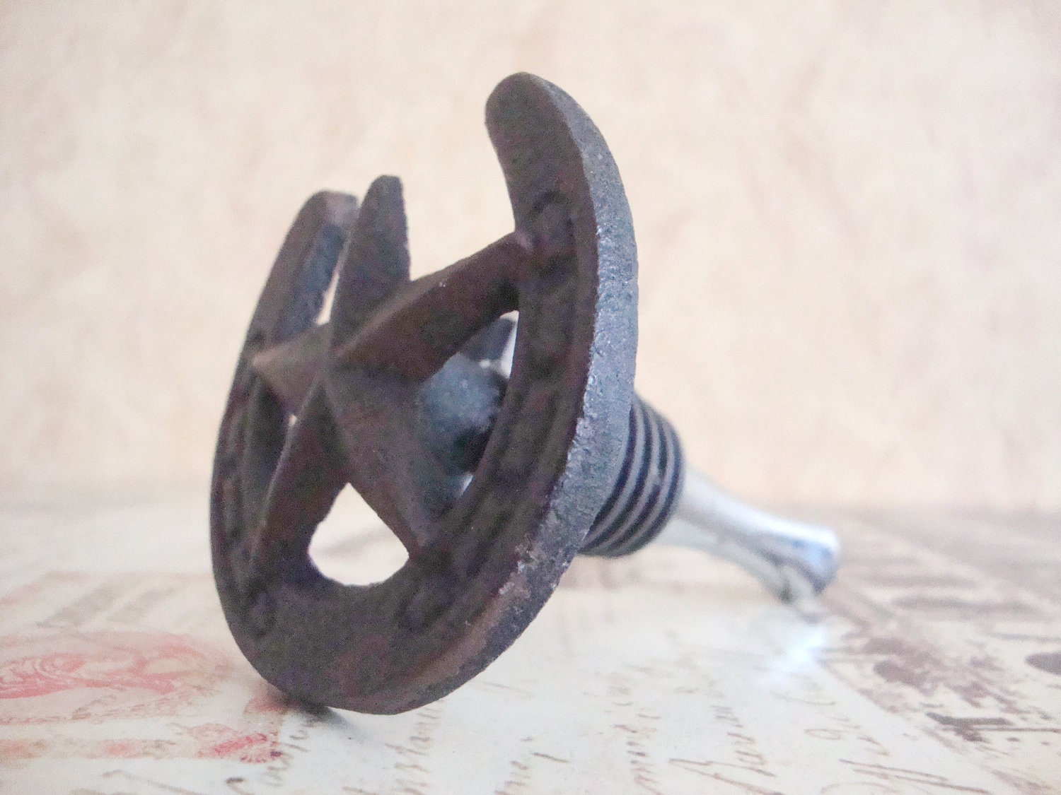 Wine Bottle Stopper - Rustic Lucky Horseshoe Wine Stopper