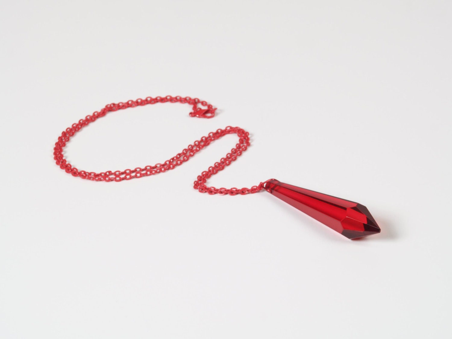 Red Crystal Pendant Necklace w/ Red Color Chain Spear Cut