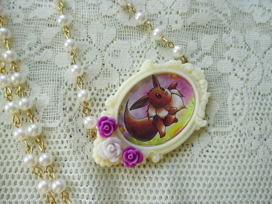 Pokémon - EEVEE - Pokémon Trading Card Necklace - Gamer Gear