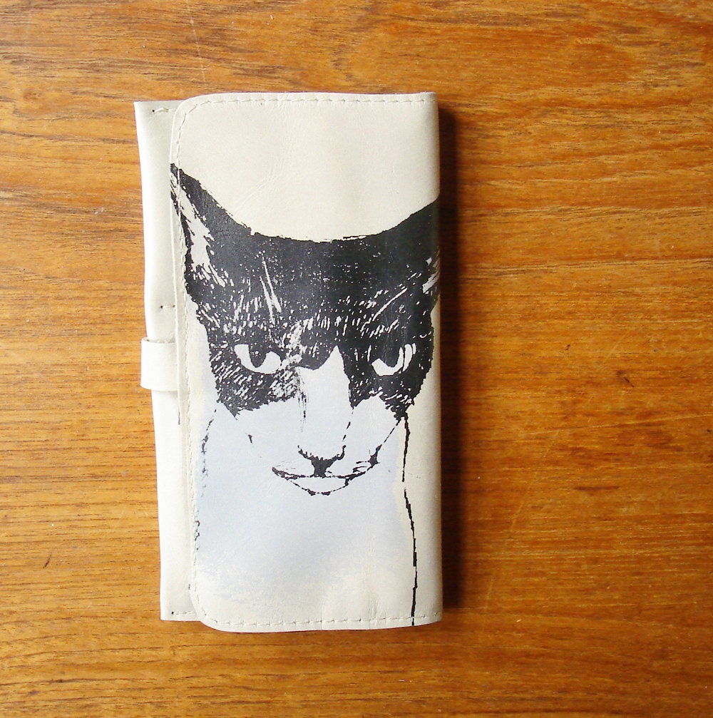 Mean Cat Wallet in Bone Leather