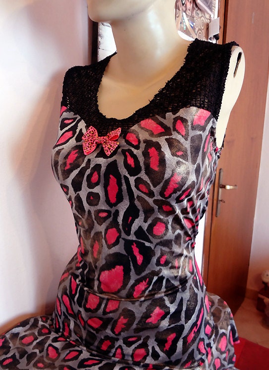 Deadly hellcat sweetheart TOP / size M  COOL You Bad Girl handmade fashion black fishnet and pink leopard emo morticia punk rock halloween