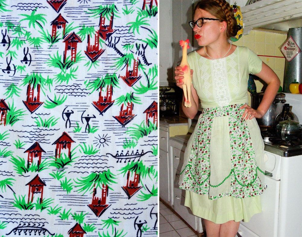 Island NATIVE 1950's Vintage TIKI Hut Green and White Cotton Apron with Boats and Giraffes