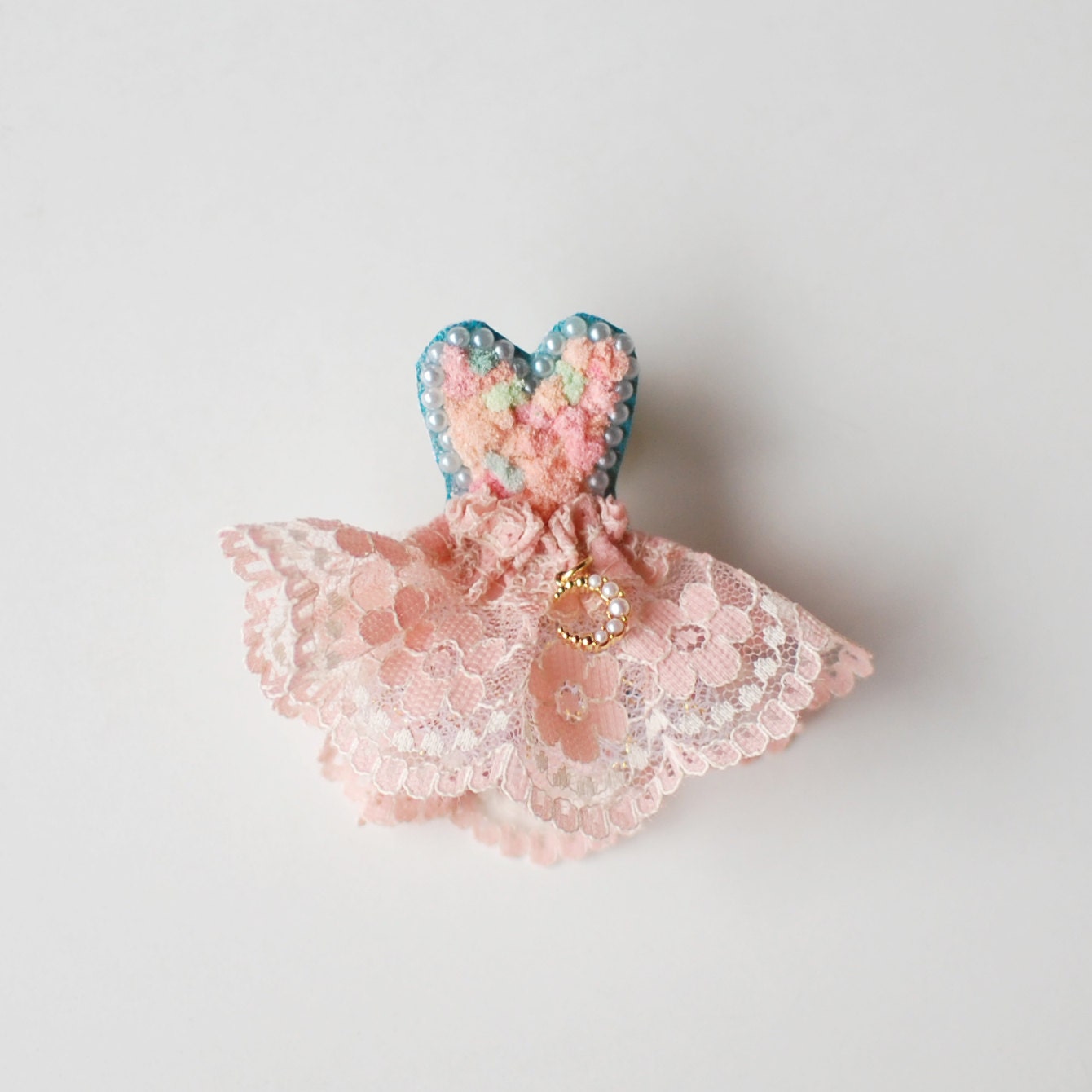 tiny dress brooch10