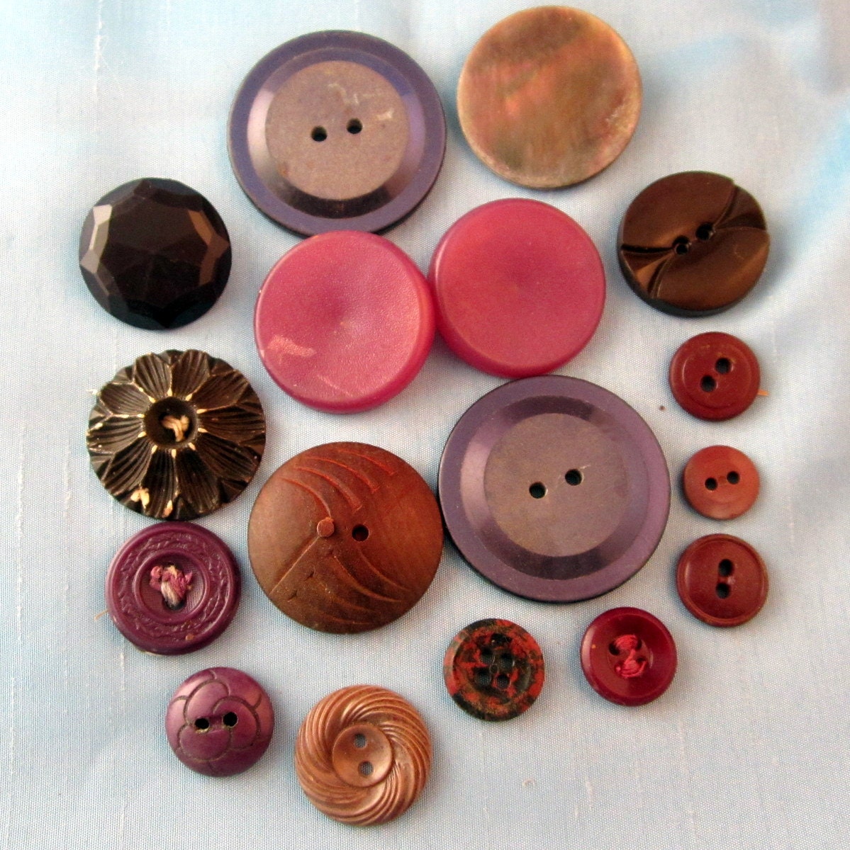 Vintage Button Lot Purple Mother of Pearl Mauves and Taupe