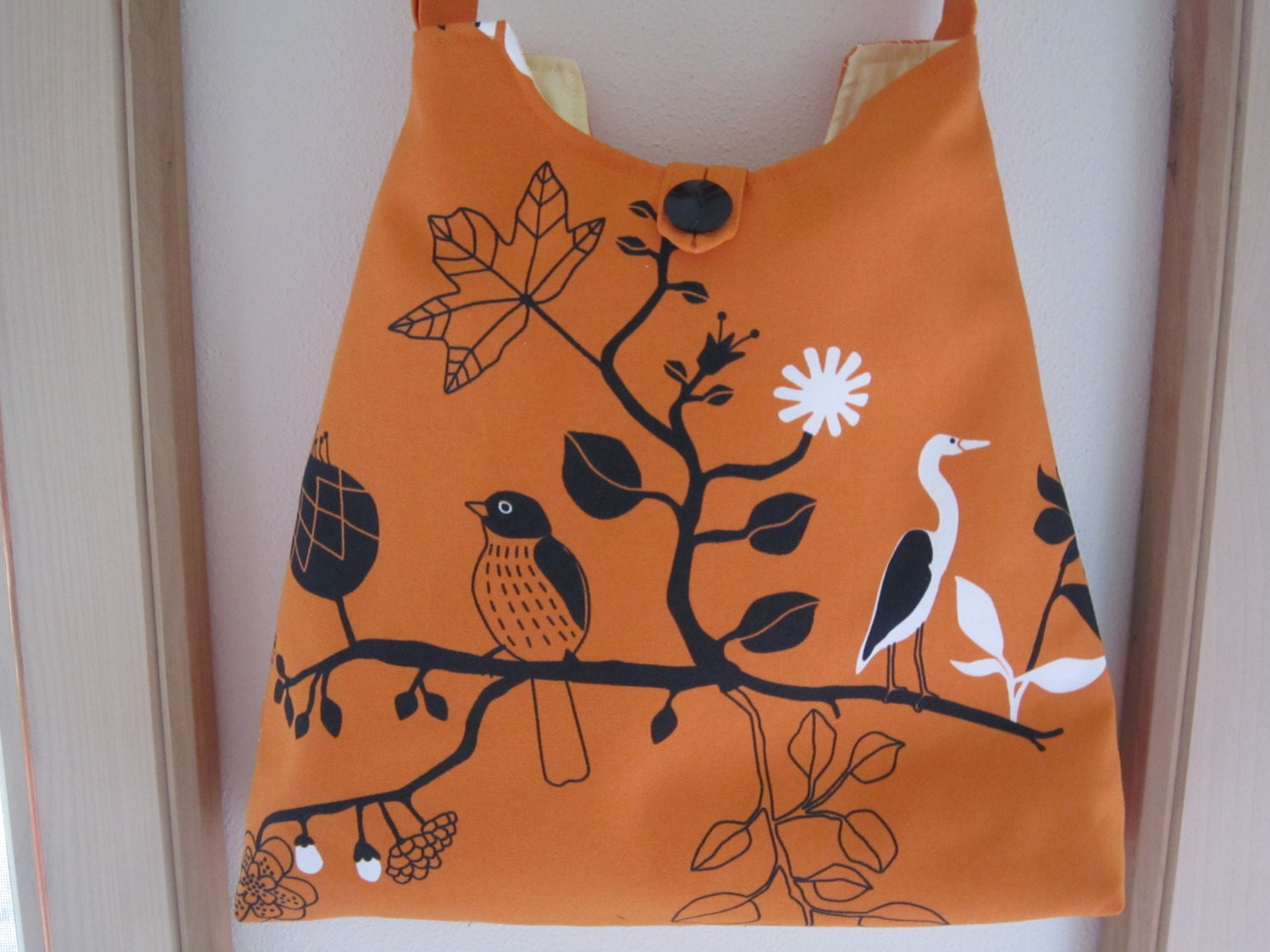 Market Bag Shoulder bag Adjustable Shoulder Strap IPad Tropical Robin Decorator Fabric Vintage Button