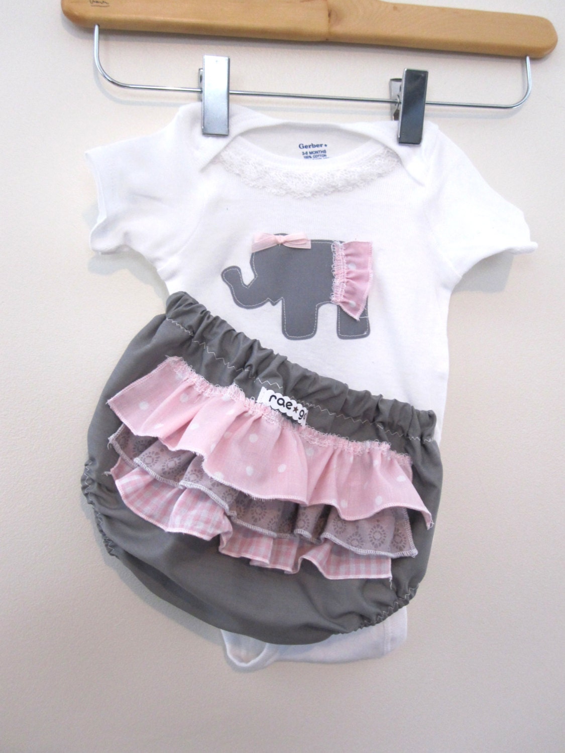 Bubble Gum Elephant - ruffle diaper covers gift set