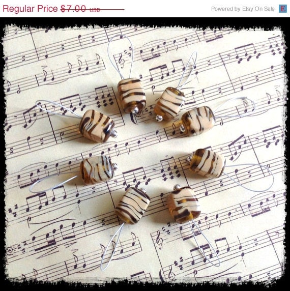 Spring Clearance Sale Snag Free Stitch Markers Large Set of 8 - Amber and Tan Lampwork - N69 - Fits up to size US 17 (12.75) Knitting Needl