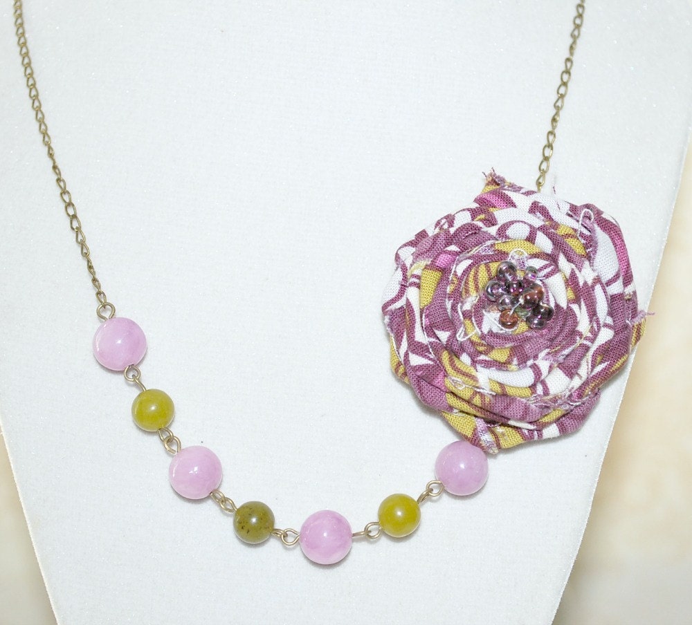 NEW - Tattered Bloom Necklace - Vineyard