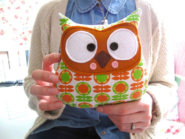 Owl plush toy retro design