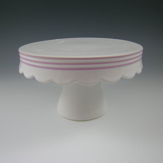 Cake Stand with Scallop Edge for Wedding, Birthday, Shower, Entertaining