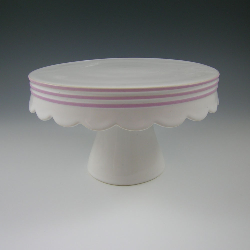 Cake Stand with Scallop Edge for Wedding, Birthday, Shower, Entertaining