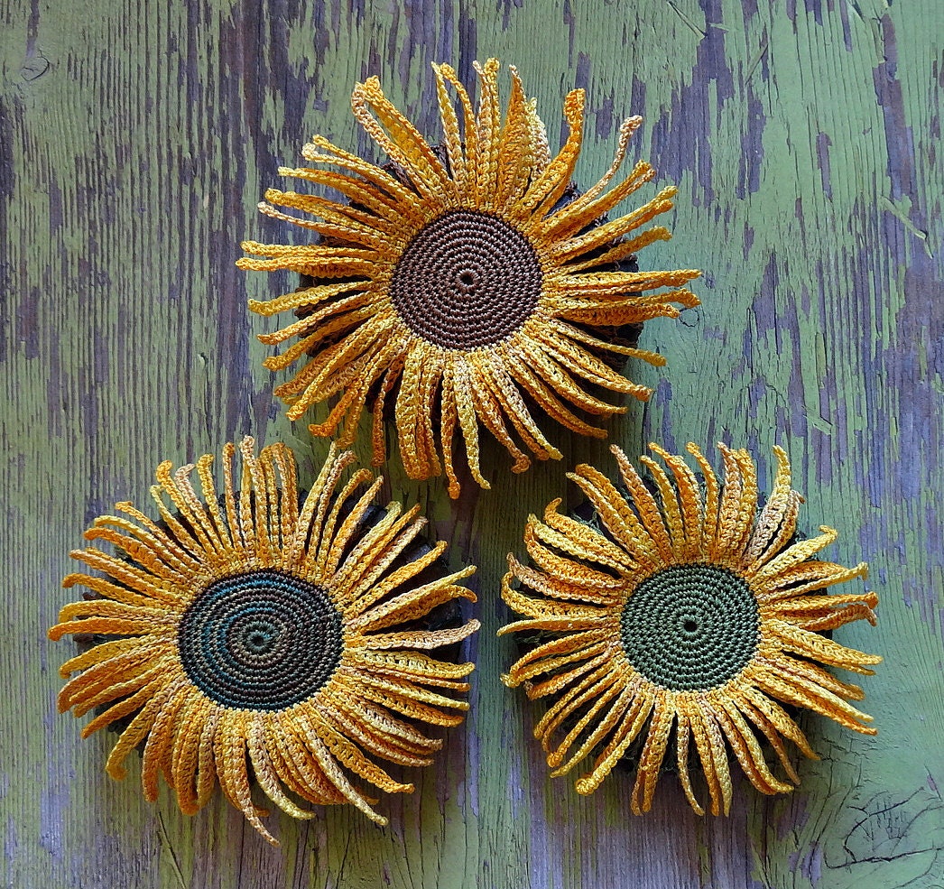 Folk Art, Sunflower, Mixed Media, Crochet Flower Stone, Original, Handmade, Table Decorations, Nature, Garden, Decorative Arts