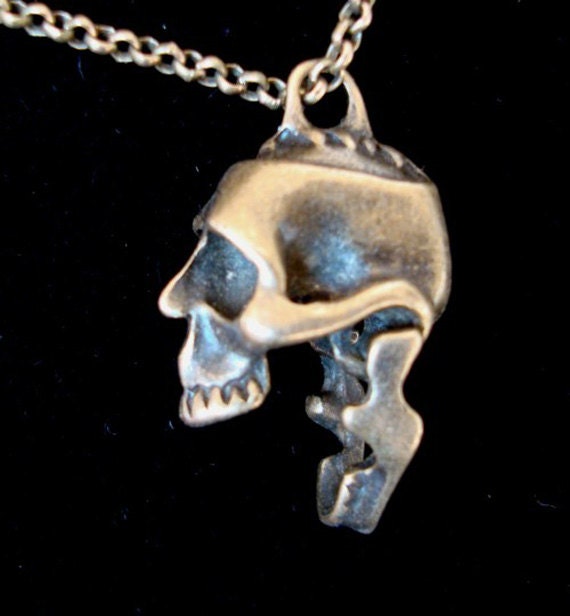 Gothic Jewelry, Screaming Skull Necklace, Moveable Jaw, Talking Head, Dead Creature, Fun Novelity
