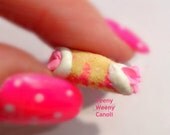 Laineys Teeny Weeny Canoli