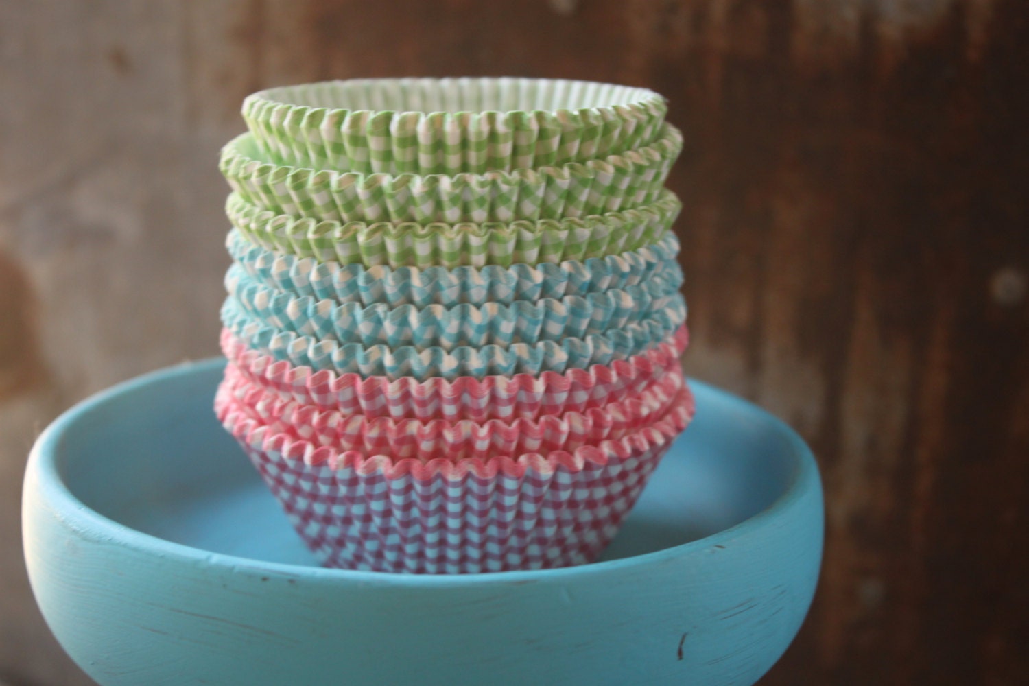 Gingham Paper Cupcake Liners -- Set of 25 -- Baking Cups red, green, blue Il_570xn