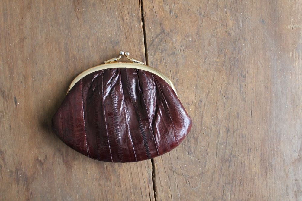 eel skin wallet / eel skin clutch / kiss lock purse