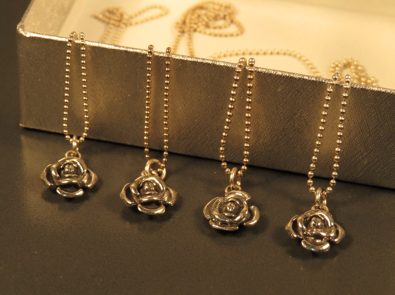 Bridesmaids necklace set of 4, silver rose necklaces, bridesmaid gift necklace, bridesmaid jewelry set