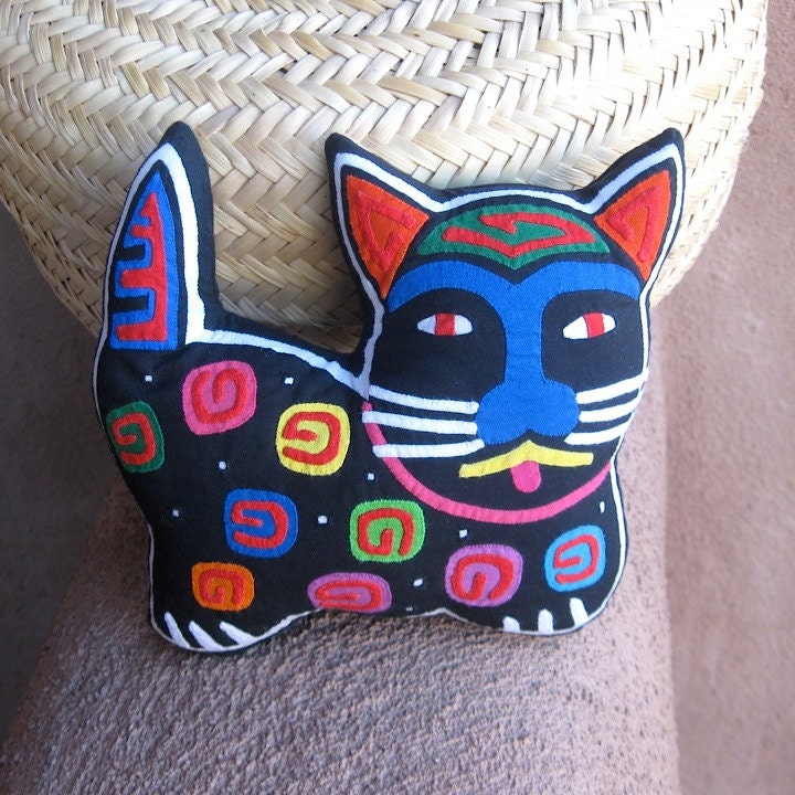 A-dor-able Lavender Filled Mola Cat - Stellar Kuna Indian Reverse Applique
