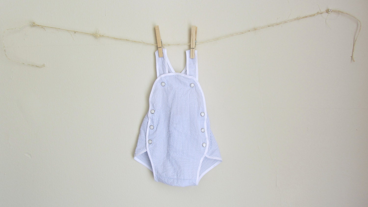 Vintage style baby jumper - blue seersucker